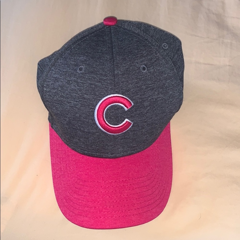 Pink Chicago Cubs hat